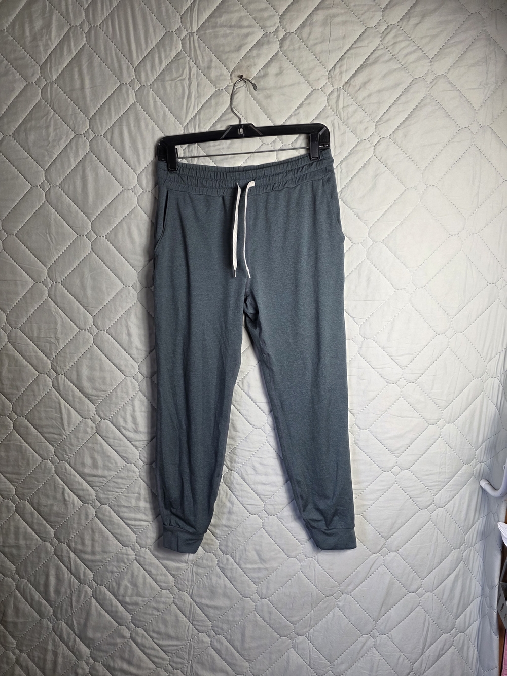 Vuori Joggers Men's Size Small Gray